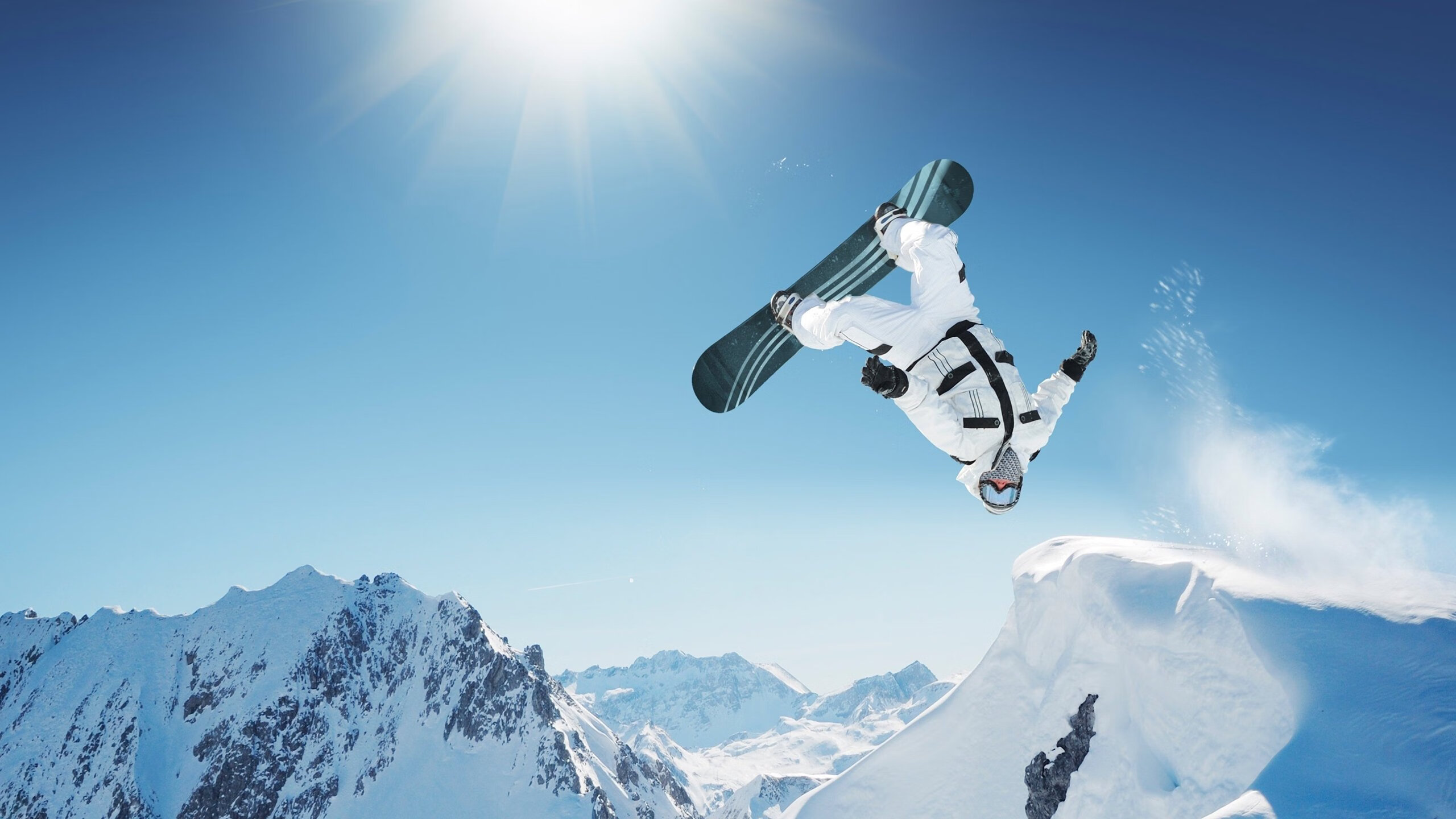 唐纳德·高尔的精确传球和突破速度，让袋鼠队攻防如行云流水，唐纳德高德纳