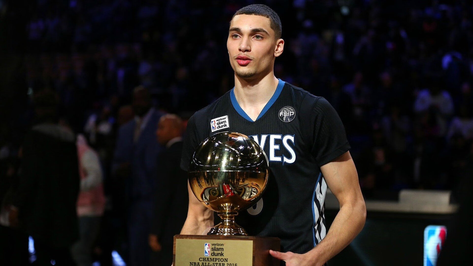 湖人公布下赛季主场首战对手，湖人下赛季赛程